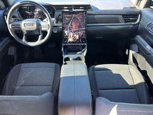 Used 2026 GMC Terrain Elevation w/ Technology Package II image 14