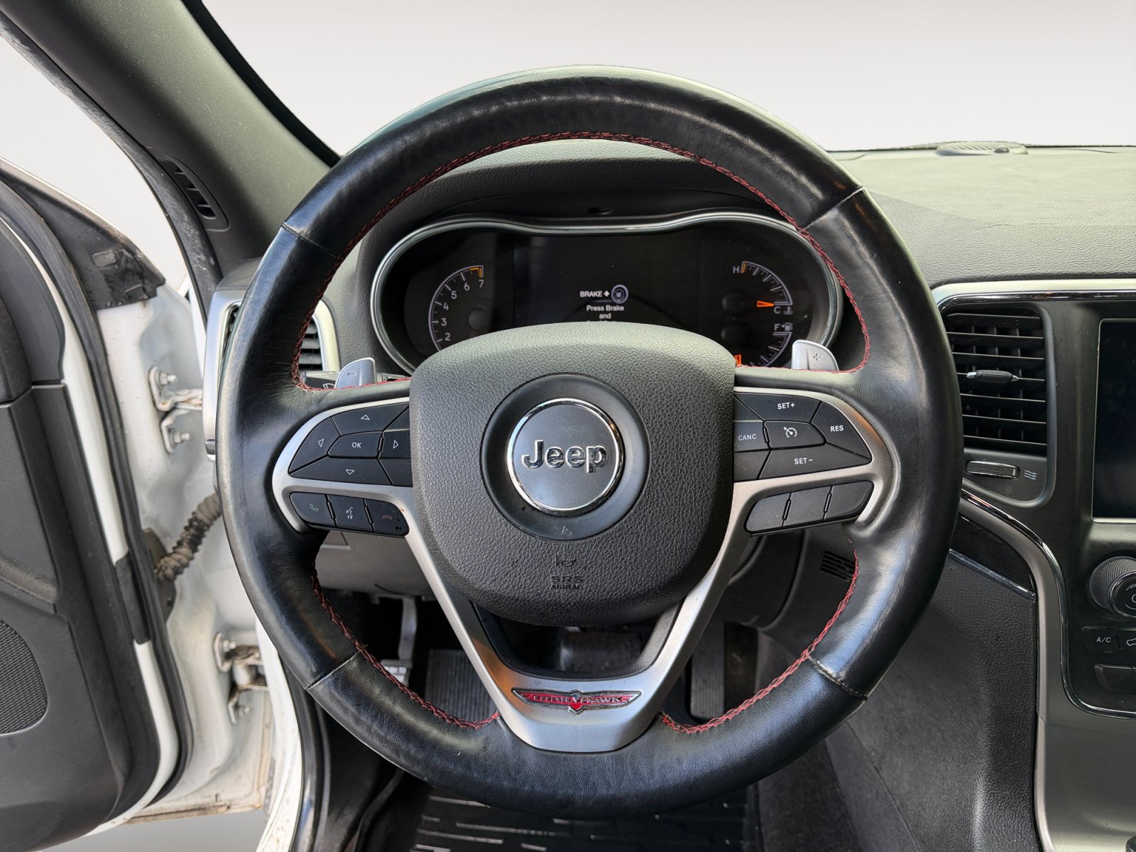Used 2018 Jeep Grand Cherokee Trailhawk AWD/4WD image 12