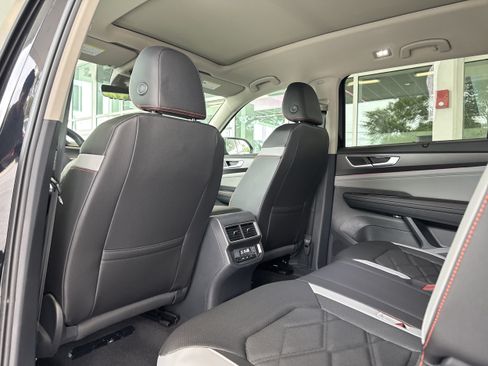 New 2026 Volkswagen Atlas Peak Edition AWD/4WD image 18