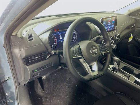 New 2025 Nissan Sentra SV image 7