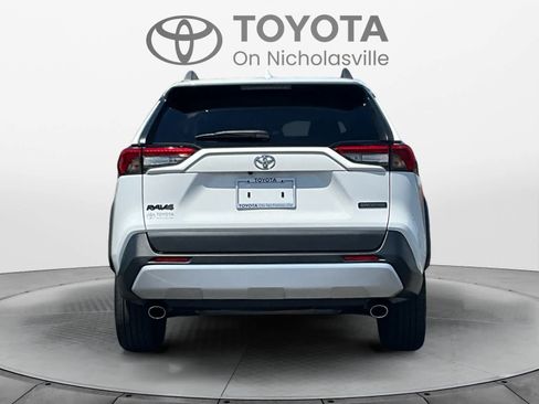 Used 2024 Toyota RAV4 Adventure AWD/4WD image 4