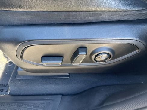 Certified 2023 Jeep Grand Cherokee Limited w/ Luxury Tech Group II image 26