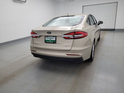 Used 2019 Ford Fusion SE image 7