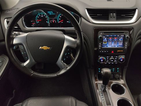 Used 2017 Chevrolet Traverse LT image 22