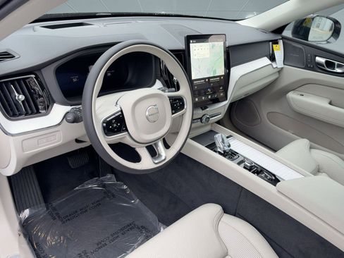 New 2026 Volvo XC60 T8 Ultra w/ Protection Package Premier image 4