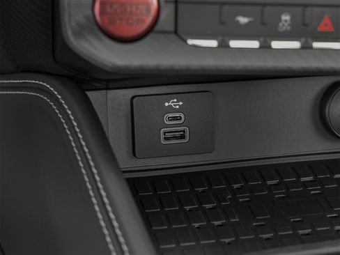 Used 2025 Ford Mustang Coupe RWD image 44