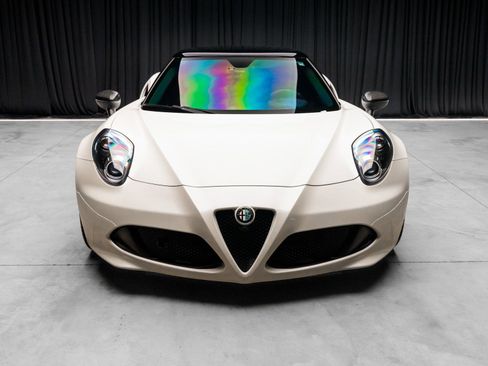 Used 2015 Alfa Romeo 4C Coupe w/ Leather Interior Group image 17