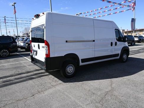 Used 2024 RAM ProMaster 2500 image 32