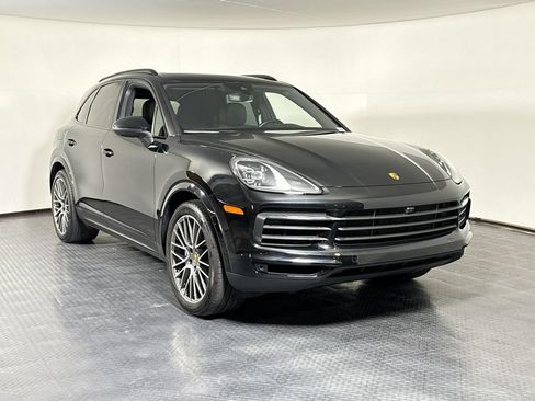 Certified 2023 Porsche Cayenne Platinum Edition AWD/4WD image 18