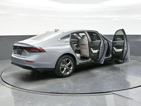 Used 2025 Honda Accord EX-L image 44