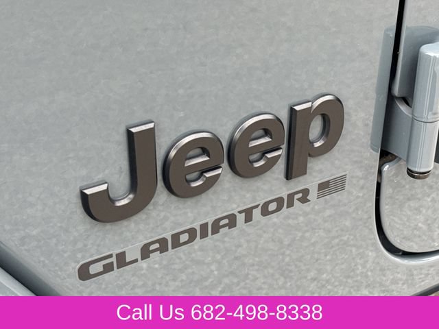 Used 2025 Jeep Gladiator Sport AWD/4WD image 6