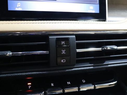 Used 2021 Lincoln Corsair Reserve w/ Equipment Group 201A AWD/4WD image 27