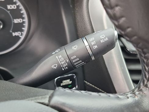 Used 2019 GMC Acadia SLE FWD image 25