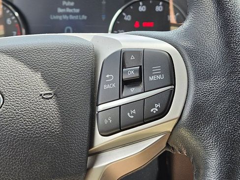 Used 2022 Ford Explorer XLT w/ Equipment Group 202A RWD image 23