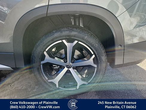 New 2026 Volkswagen Tiguan SE image 18