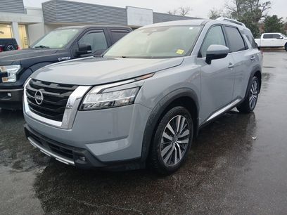 Used 2022 Nissan Pathfinder Platinum w/ Cargo Package