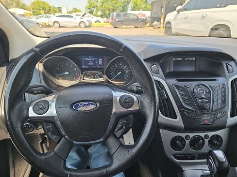 Used 2012 Ford Focus SE image 30