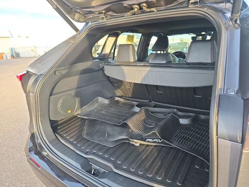 Used 2022 Toyota RAV4 XSE image 17