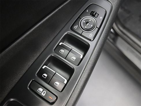 Used 2022 Hyundai Santa Fe SEL image 4