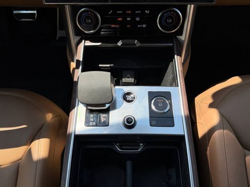 Used 2023 Land Rover Range Rover SE AWD/4WD image 15
