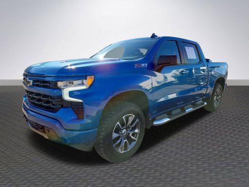 Used 2022 Chevrolet Silverado 1500 RST w/ Convenience Package II image 3