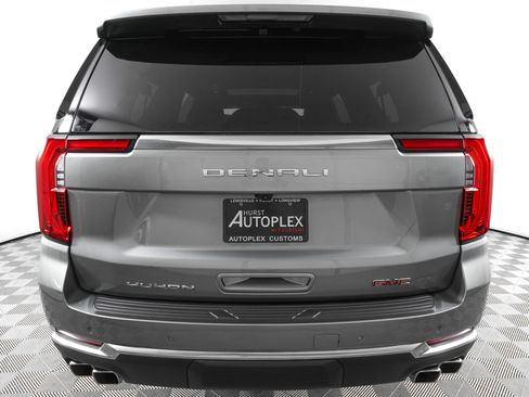 Used 2026 GMC Yukon XL Denali w/ Sun & Power Step Package AWD/4WD image 6