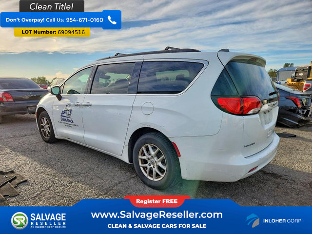 Used 2021 Chrysler Voyager Lxi FWD image 3