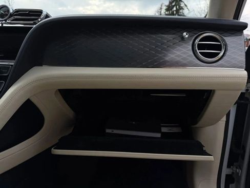 Used 2021 Bentley Bentayga w/ First Edition Specification image 23