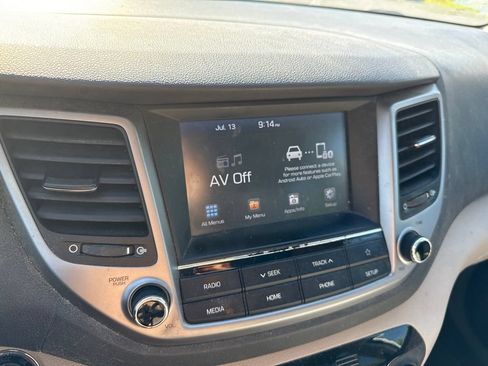 Used 2018 Hyundai Tucson Value FWD image 13