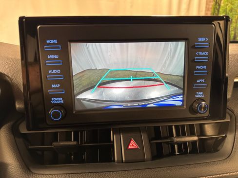 Used 2019 Toyota RAV4 LE w/ All Weather Liner Package AWD/4WD image 23