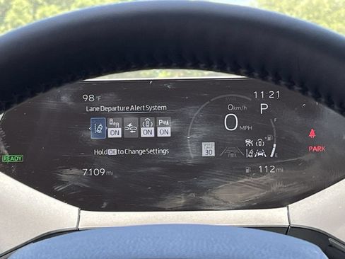 Used 2024 Toyota Prius XLE AWD/4WD image 13