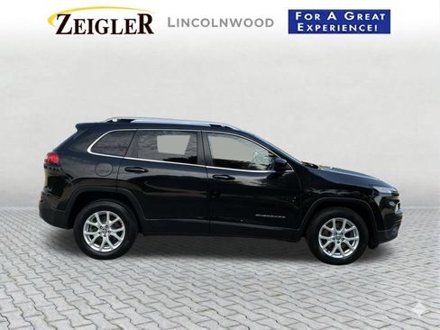 Used 2015 Jeep Cherokee Latitude w/ Cold Weather Group AWD/4WD image 10