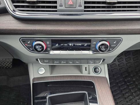 Used 2025 Audi Q5 Prestige w/ Prestige Package AWD/4WD image 27