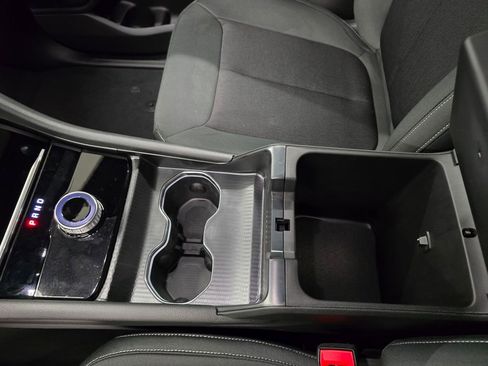 New 2025 Jeep Grand Cherokee Laredo w/ Luxury Tech Group I RWD image 24