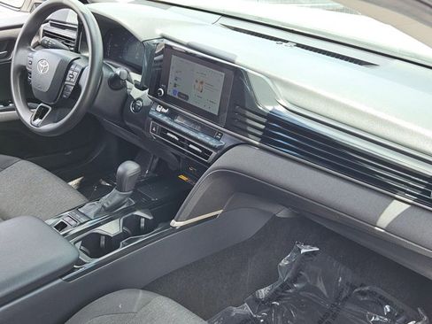 Used 2025 Toyota Camry LE FWD image 27