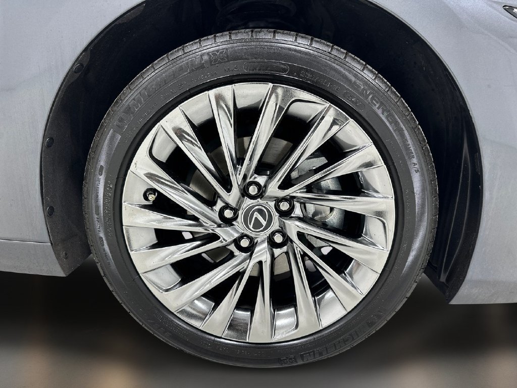 Used 2024 Lexus ES 300h Ultra Luxury FWD image 10