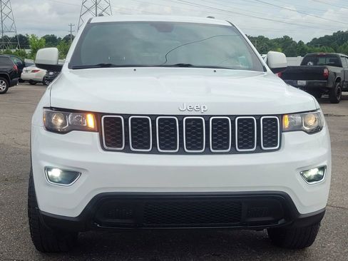 Used 2018 Jeep Grand Cherokee Laredo AWD/4WD image 17