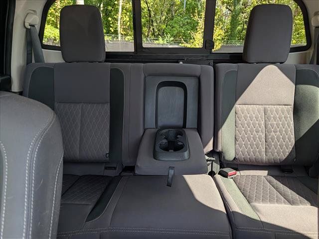 Used 2020 Nissan Titan SV w/ SV Convenience Package AWD/4WD image 18