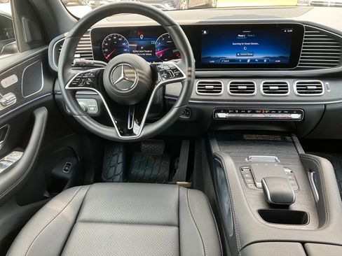 Used 2025 Mercedes-Benz GLE 350 4MATIC image 4