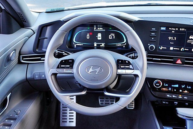 Certified 2026 Hyundai Elantra Sport FWD image 28