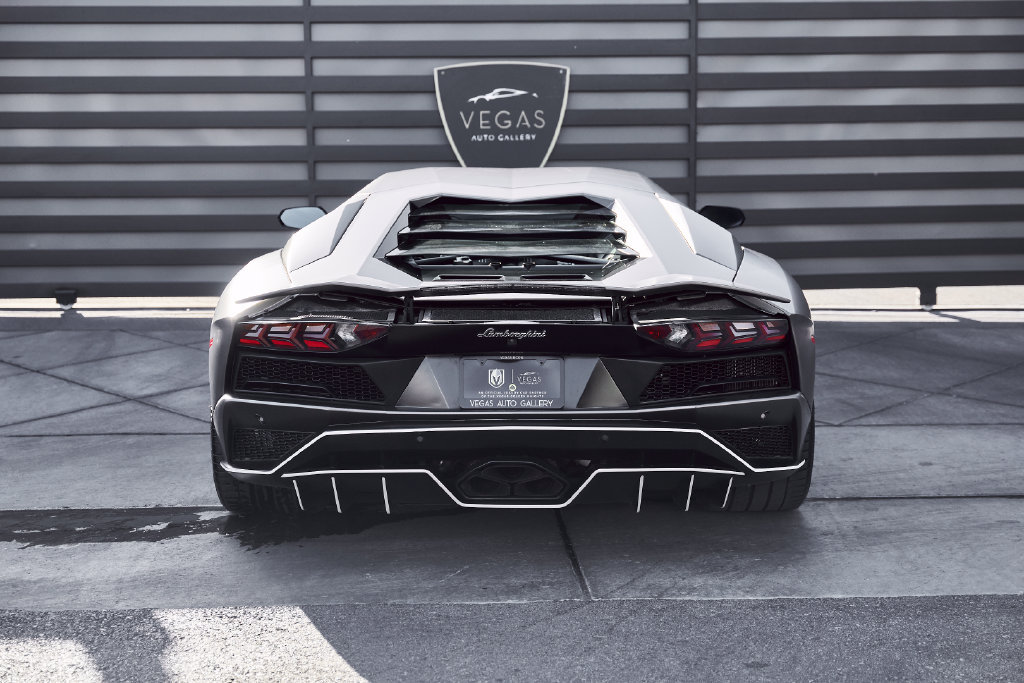 Used 2018 Lamborghini Aventador S AWD/4WD image 24