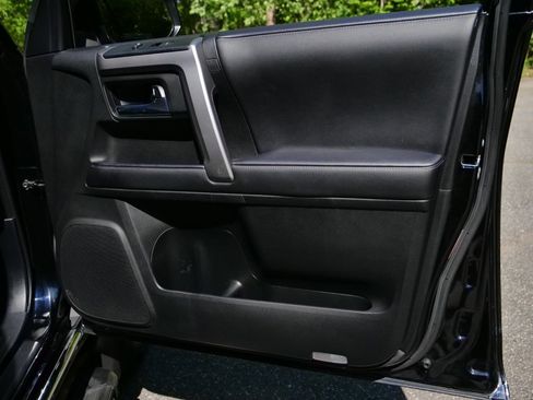 Used 2023 Toyota 4Runner Limited AWD/4WD image 38
