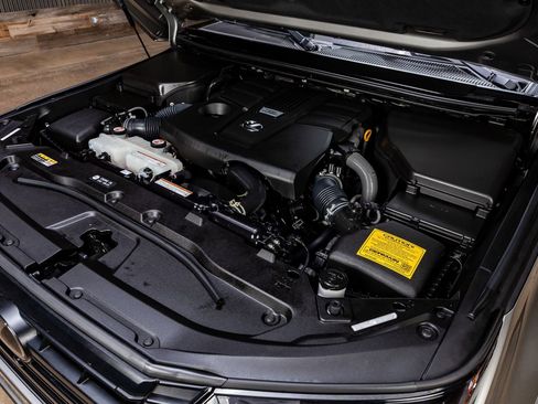 Used 2025 Lexus GX 550 image 36