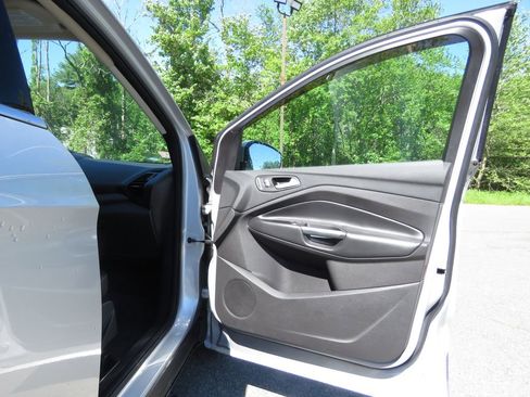 Used 2019 Ford Escape SEL AWD/4WD image 12