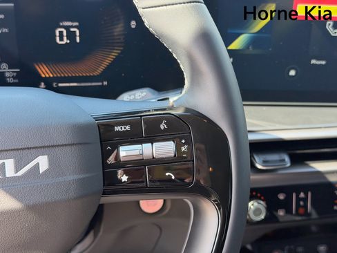 New 2026 Kia Sorento LX FWD image 13