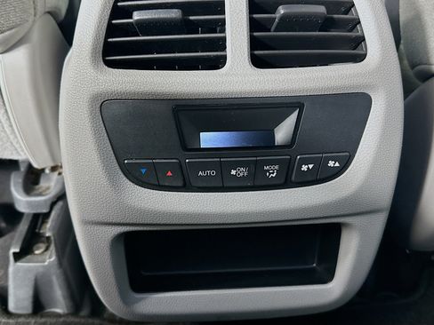 Used 2018 Honda Pilot EX image 25