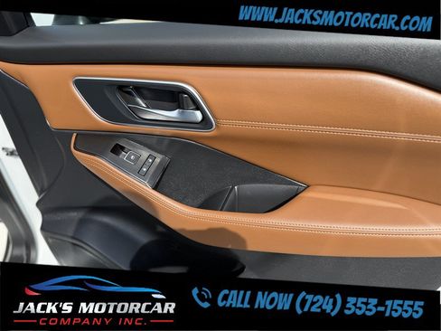 Used 2026 Nissan Rogue Platinum w/ Platinum Premium Package AWD/4WD image 31