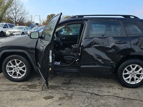 Used 2015 Jeep Cherokee Sport w/ Sport Appearance Group image 3