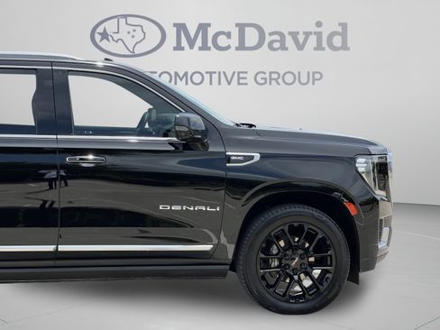 Used 2022 GMC Yukon Denali w/ Denali Premium Package AWD/4WD image 33