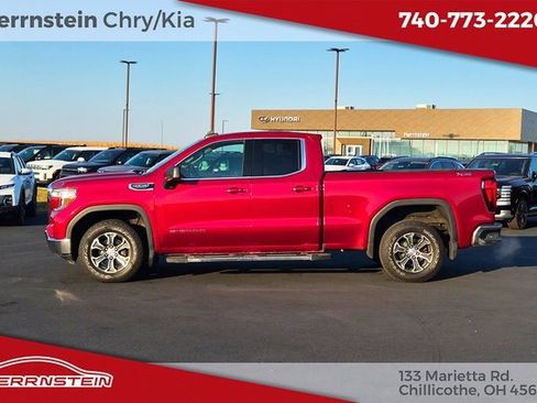 Used 2020 GMC Sierra 1500 SLE w/ SLE Value Package image 4